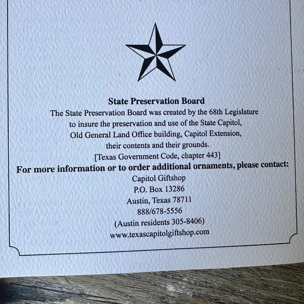 2011 Texas‎ State Capitol Ornament 3 Inch Gold Ornate with Original Box Pamphlet